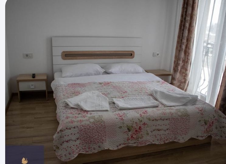 Cameră dublă cu balcon — pensiune 3 stele Râșnov